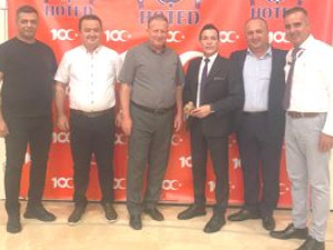 ALTIN KEPÇE TURİZM ve AŞÇILAR DERNEĞİ YÖNETİMİ HOTED GALA YEMEĞİNE KATILIM SAĞLADI.